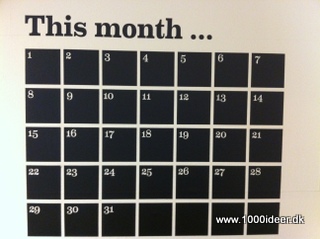 Mal kalender eller husketavle direkte på væggen