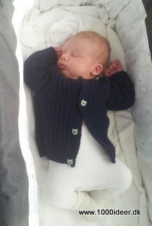 Babycardigan  strikket nedefra